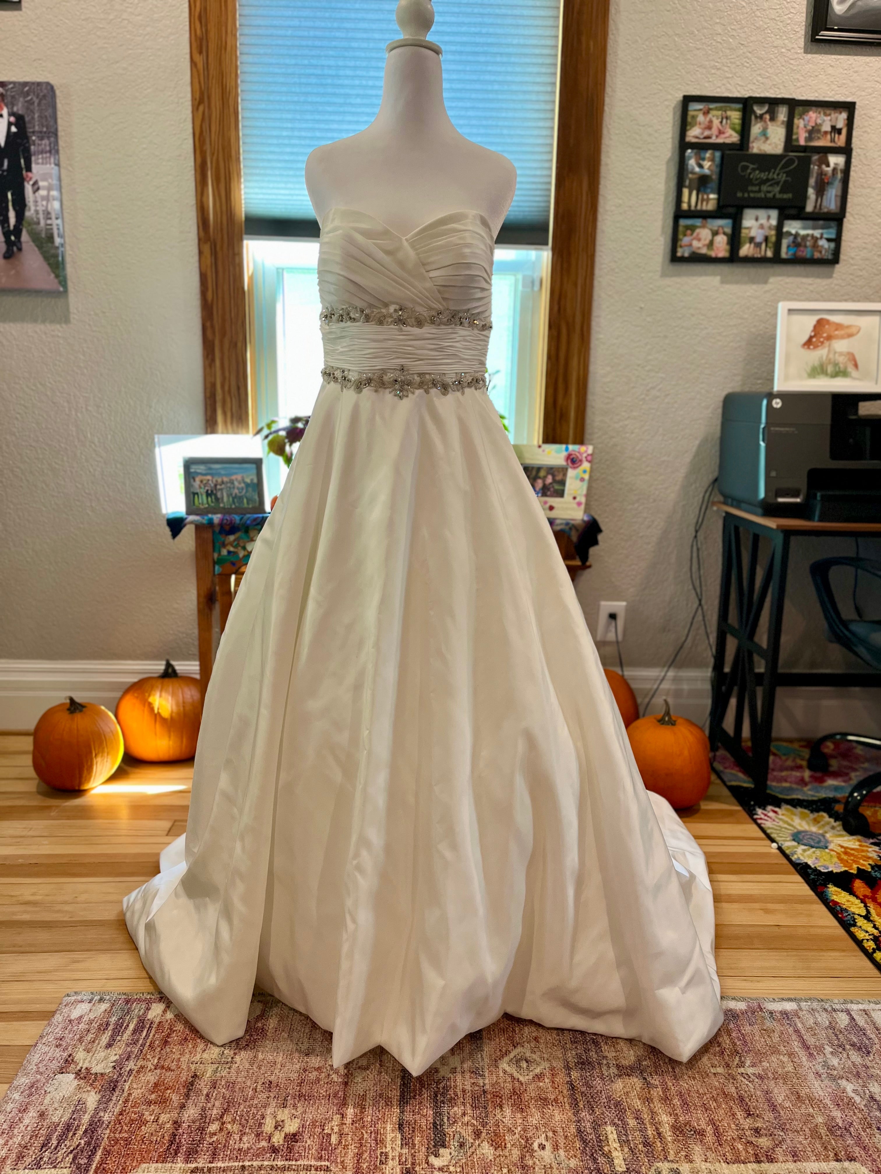 Alfred Angelo size 8 WD#69