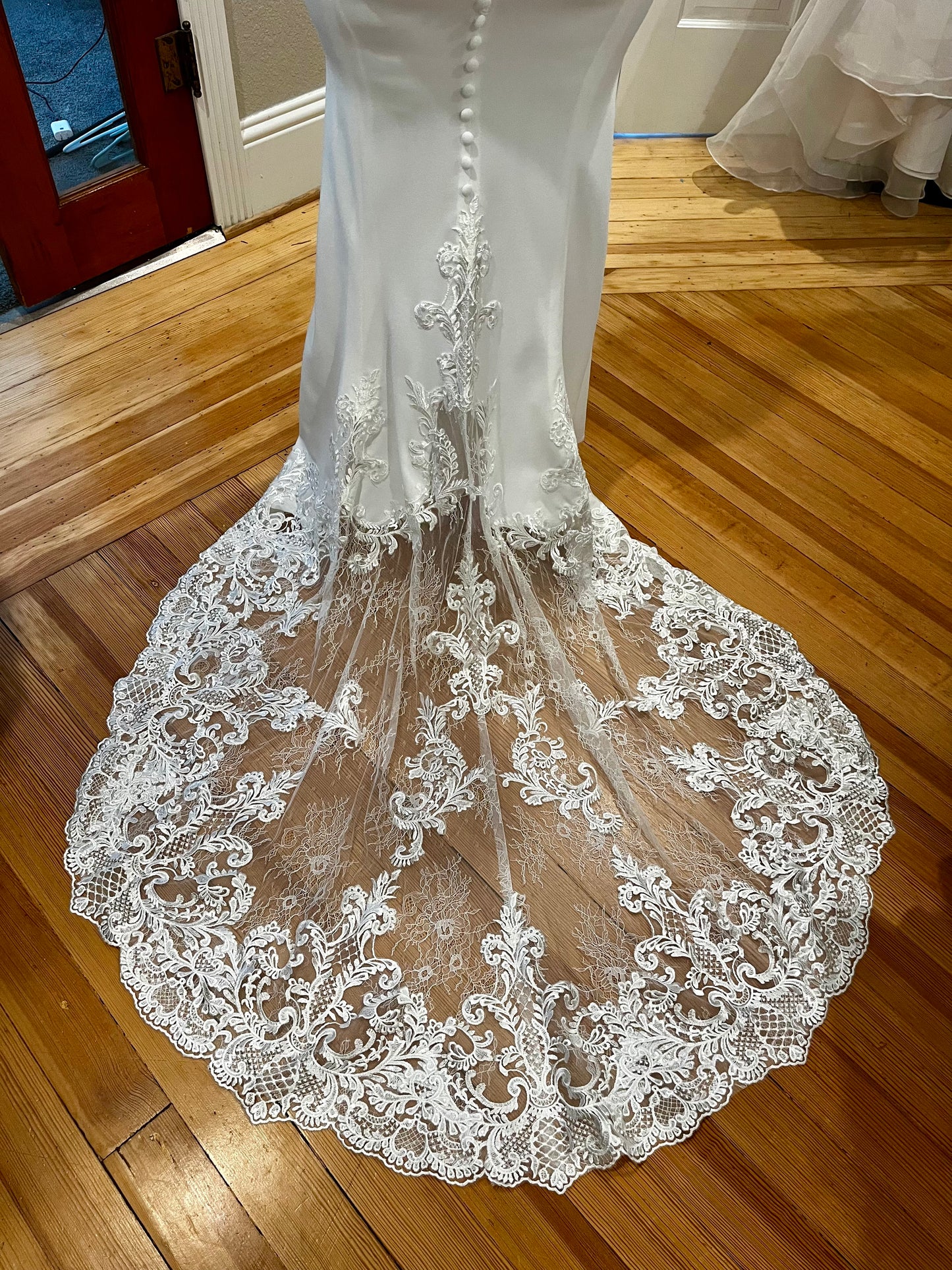 Azazie crepe fit to flare size 4 #06