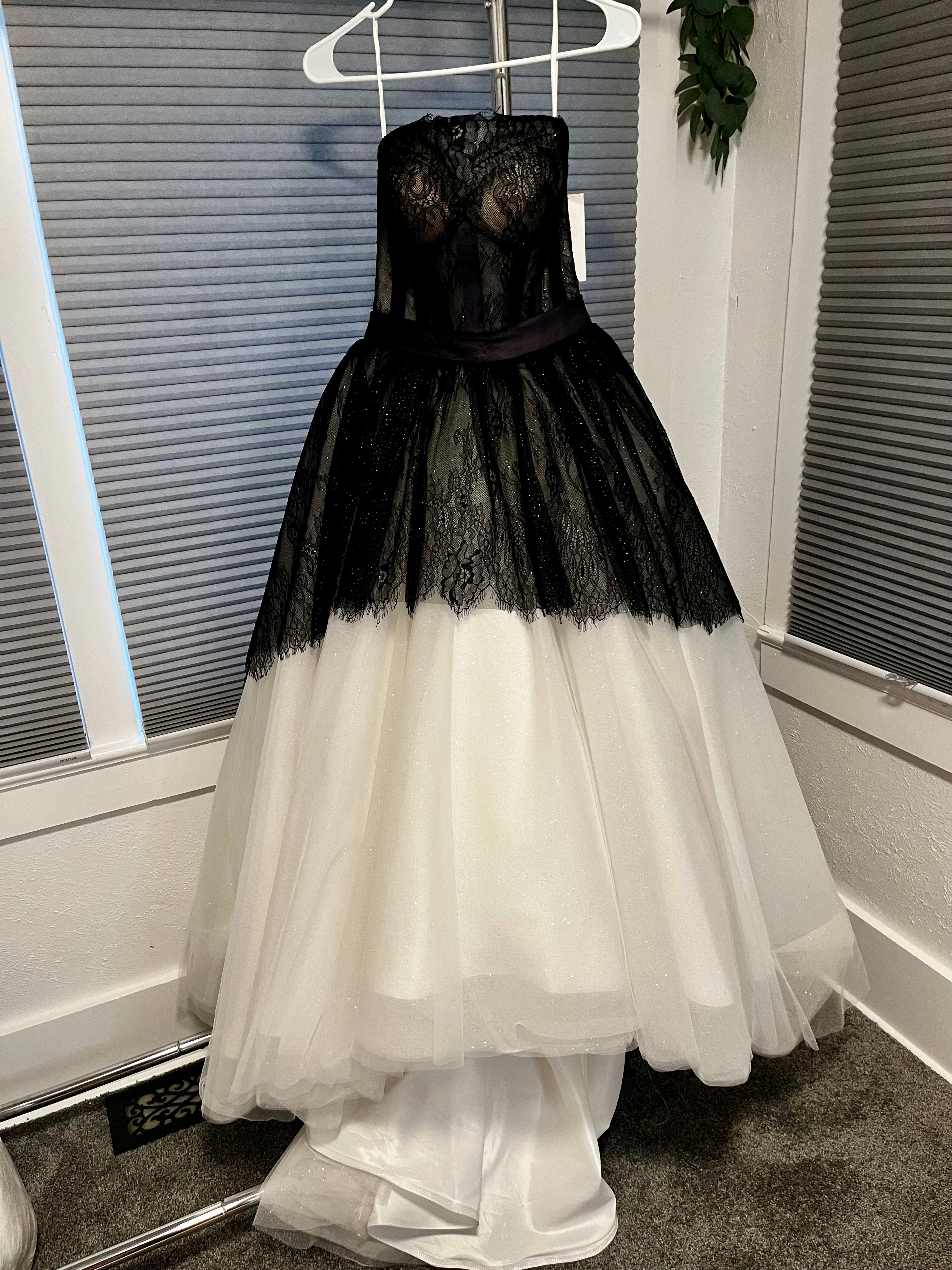 Audrey Gown/ size 6/ NWT #13