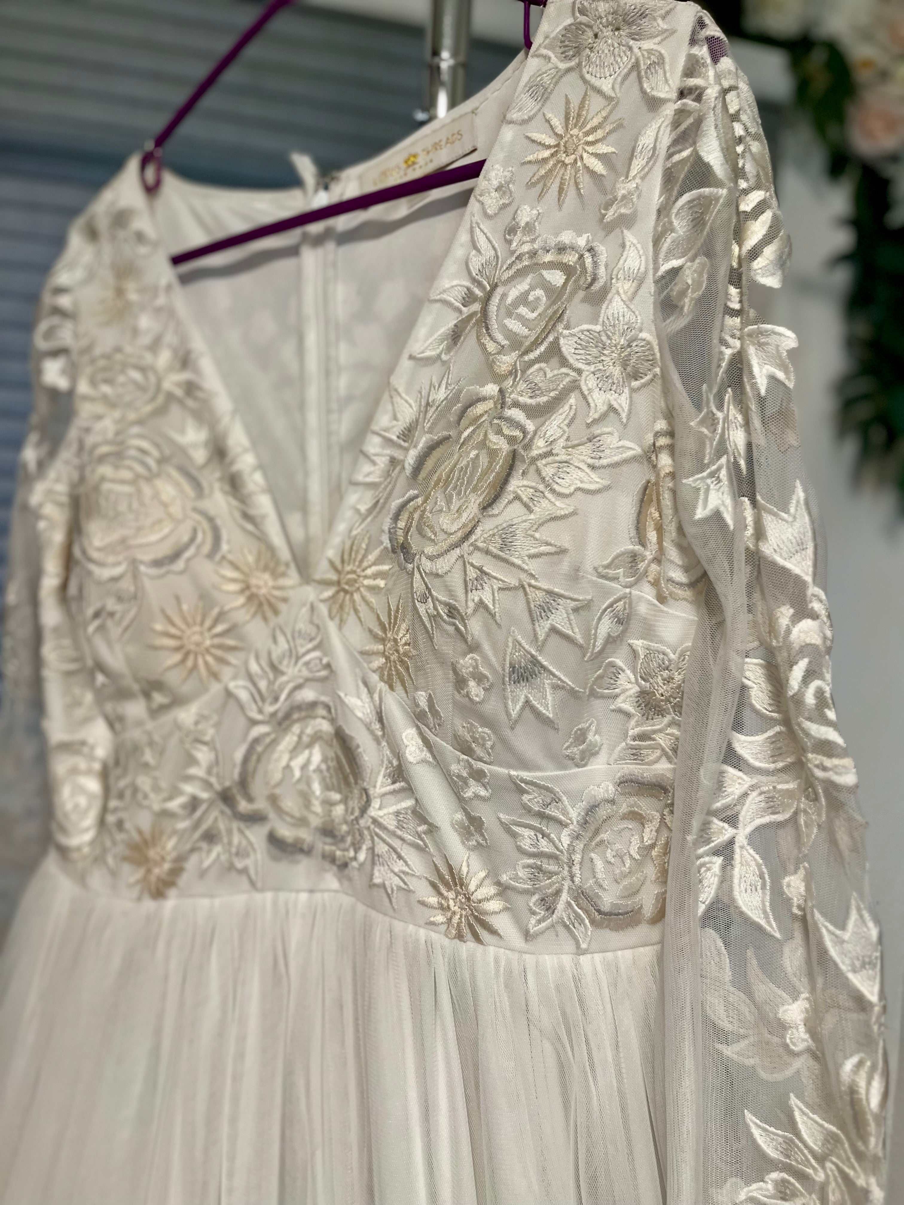 Lotus Threads/ long Sleeve bridal gown/ NWT/ Size 14 #15