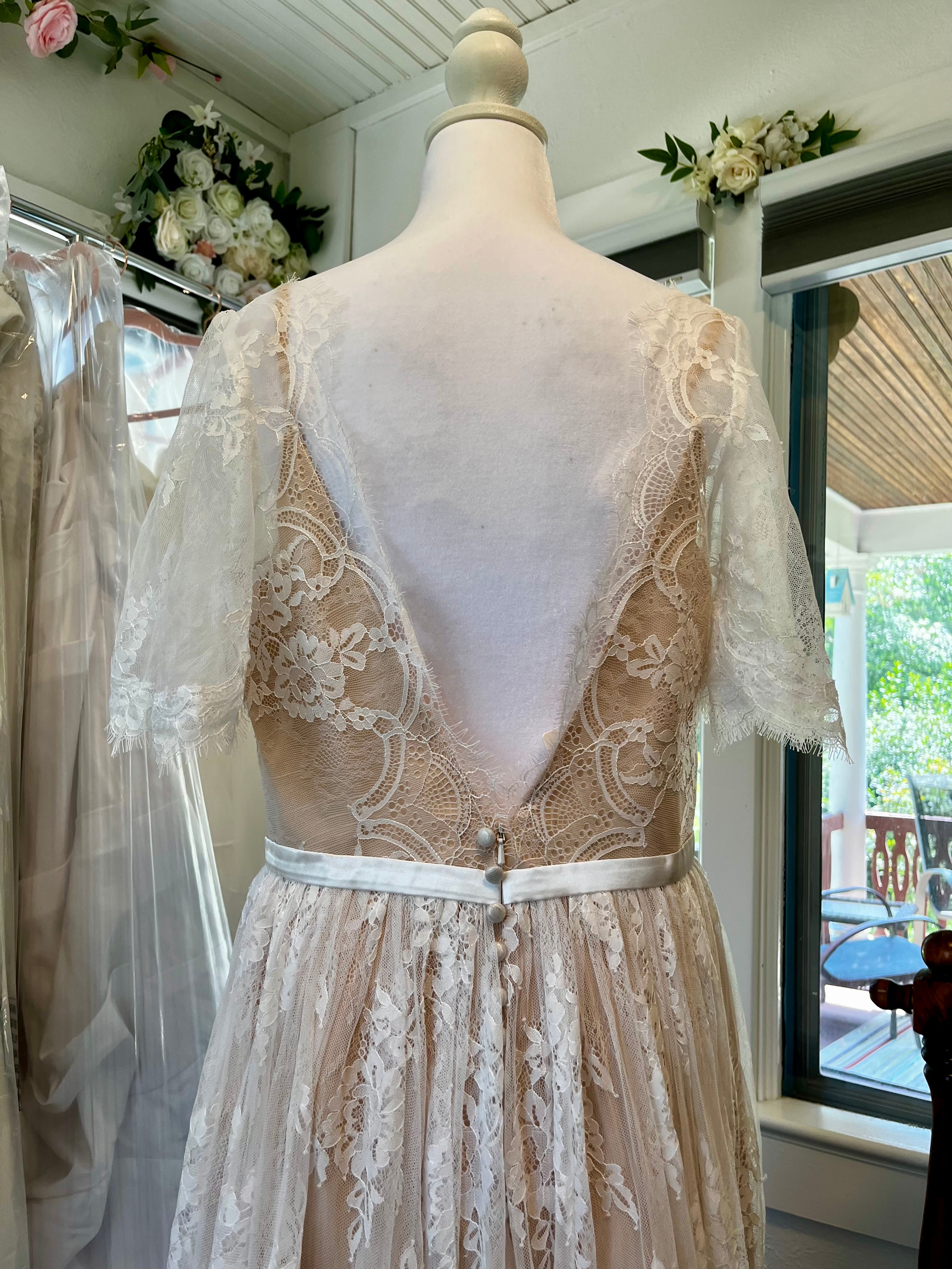 A line lace silhouette #37