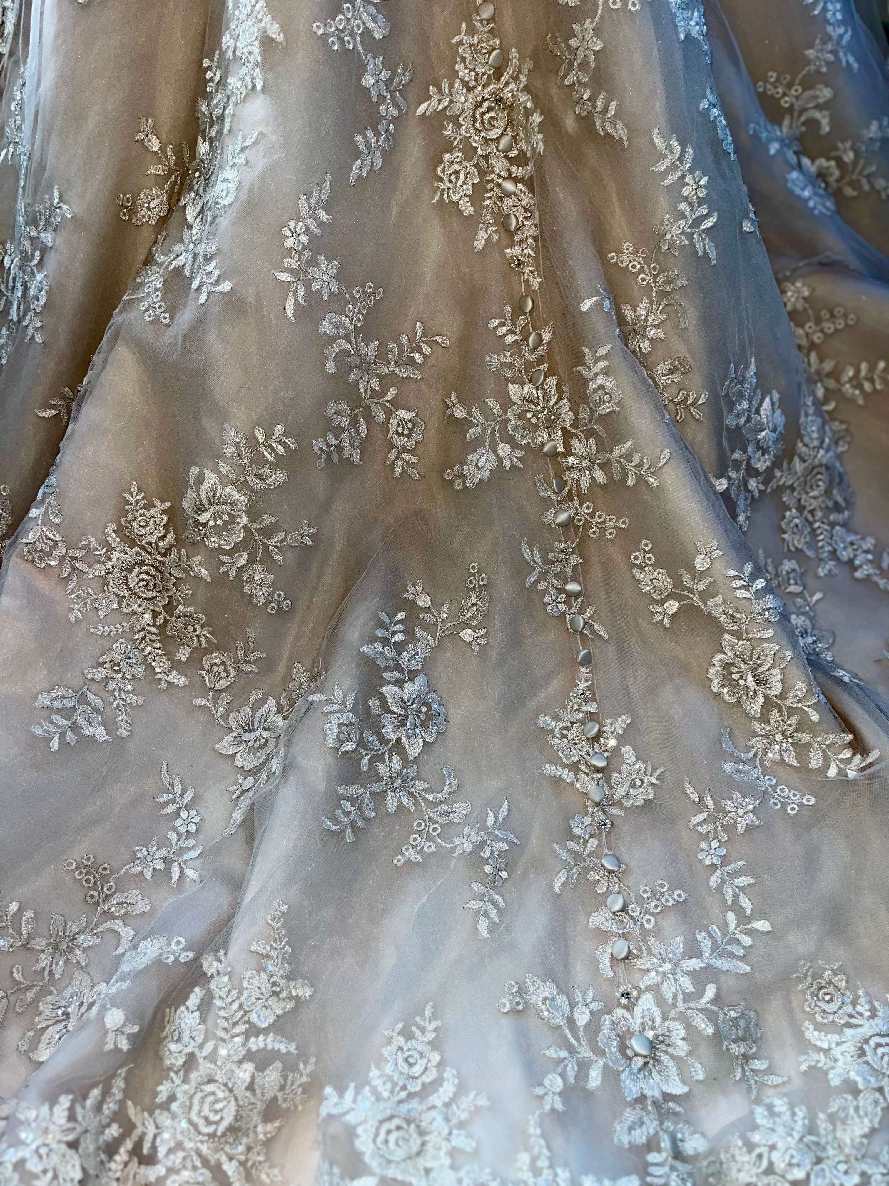 Champagne Lace size 6 #19