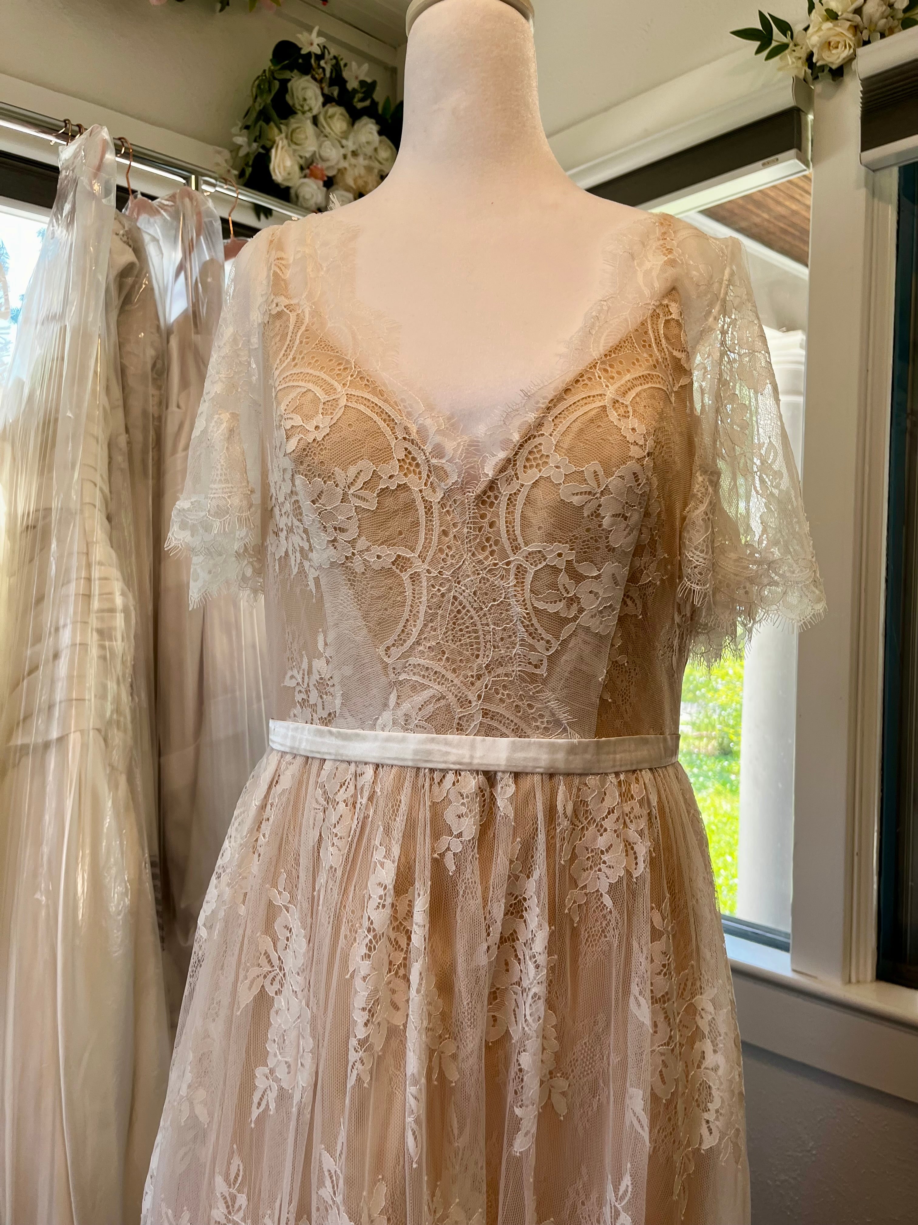 A line lace silhouette #37