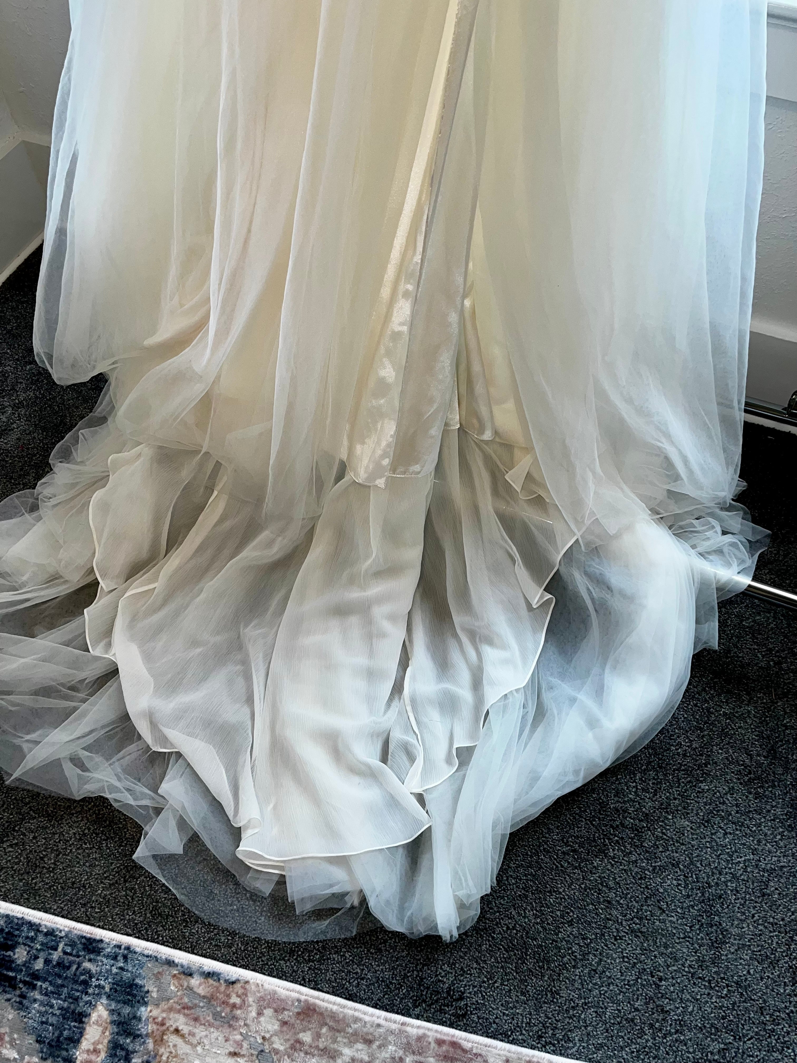 Galena Signature size 4 $450 #21