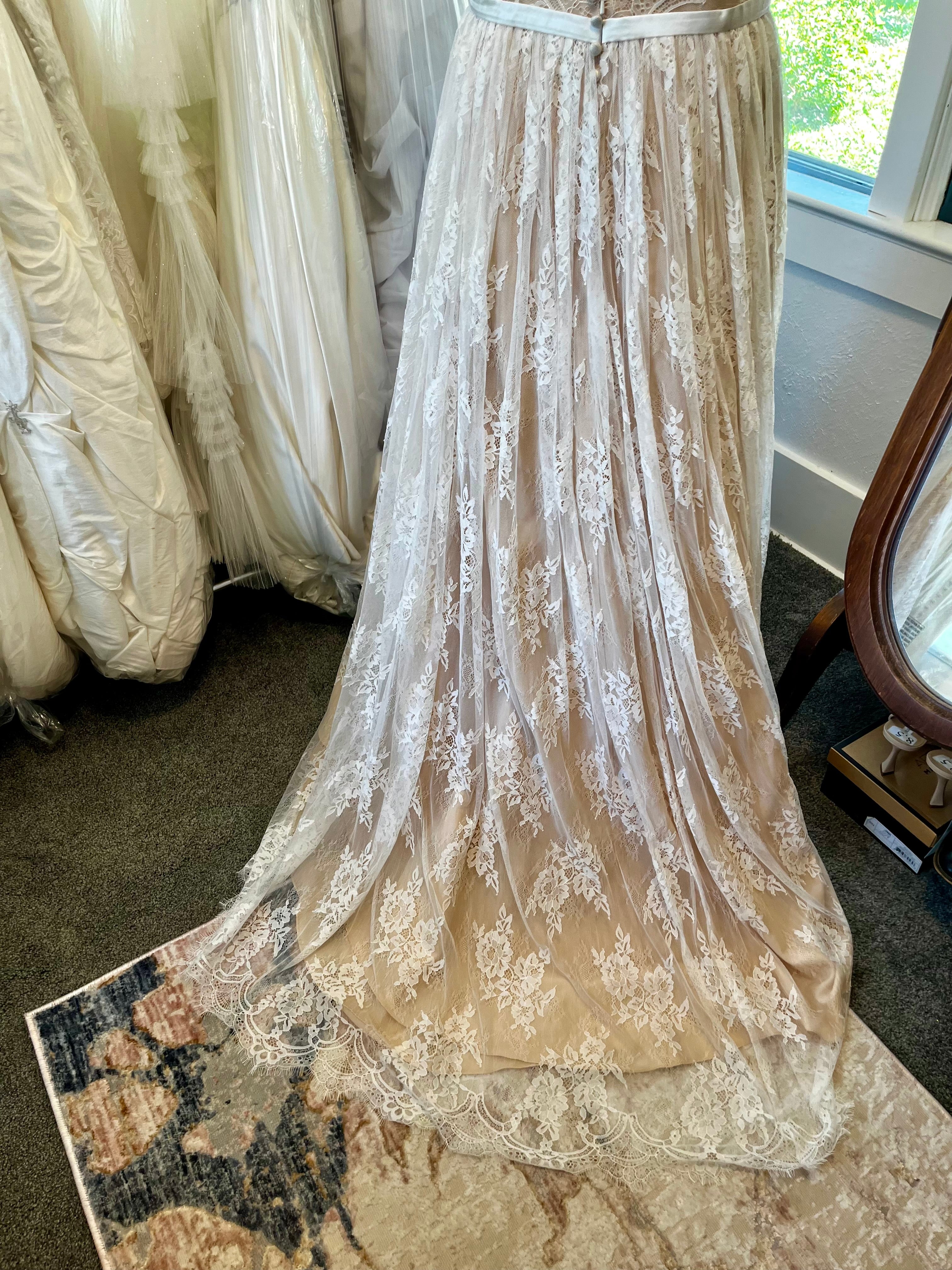 A line lace silhouette #37