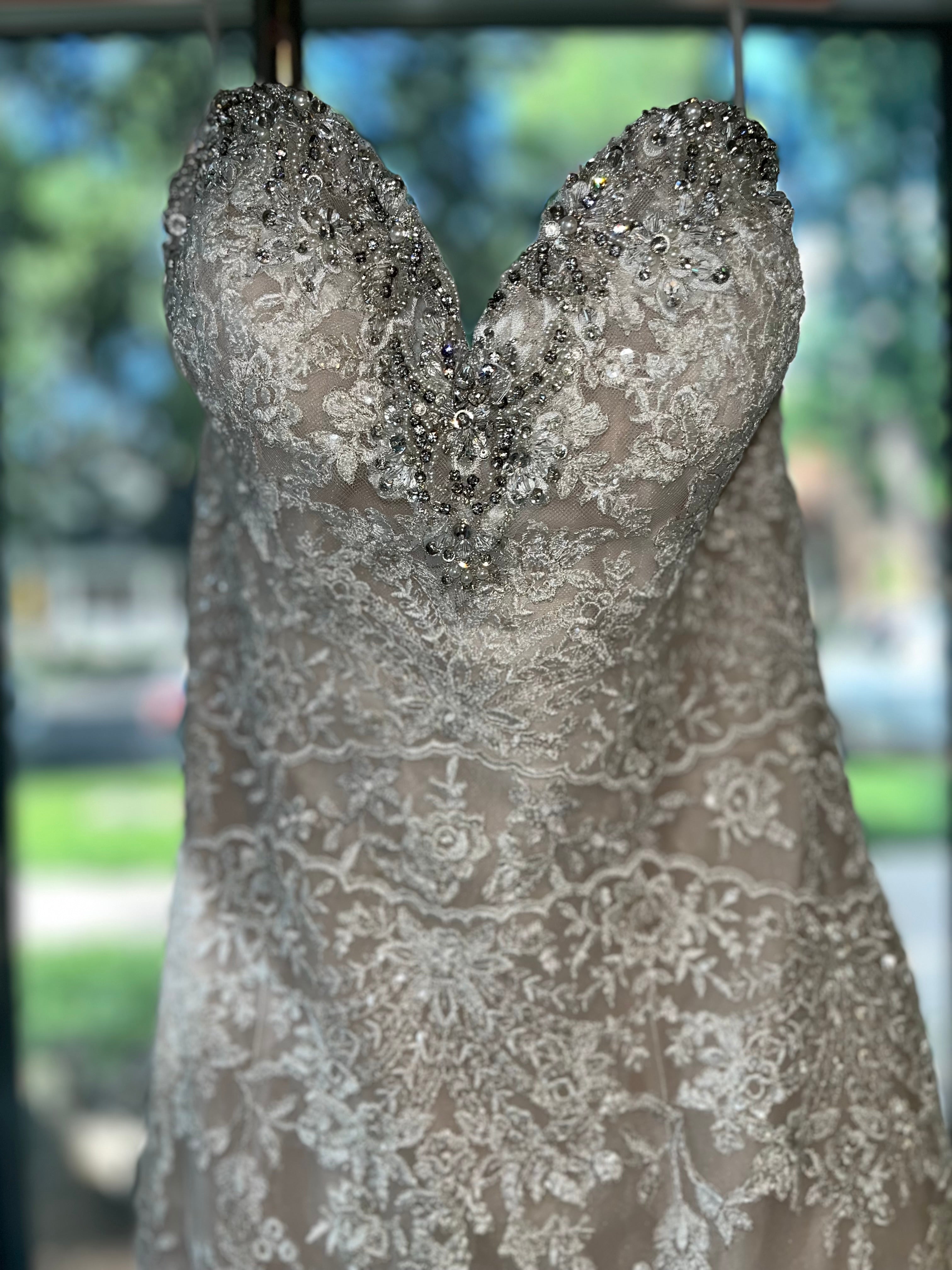 Champagne Lace size 6 #19