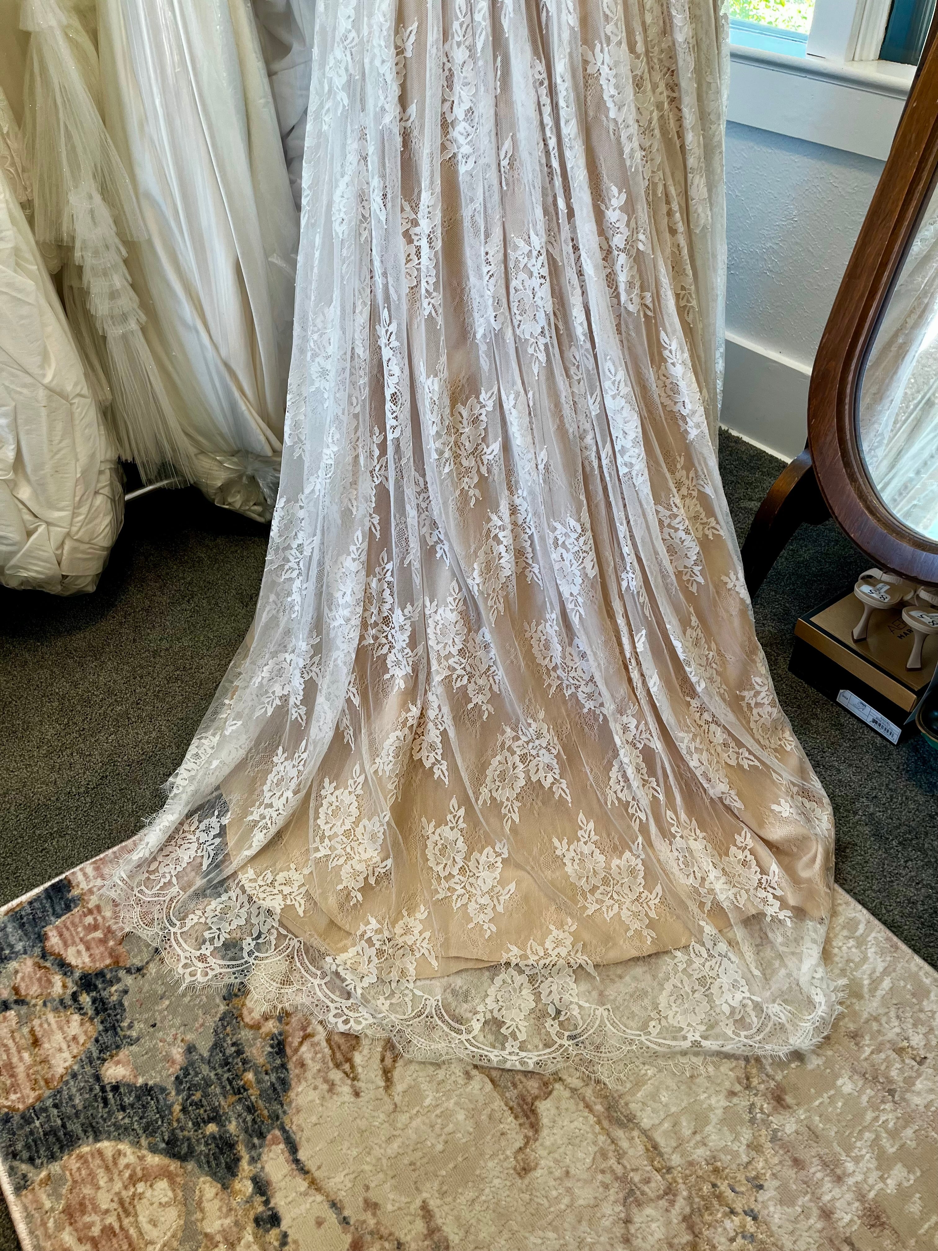 A line lace silhouette #37