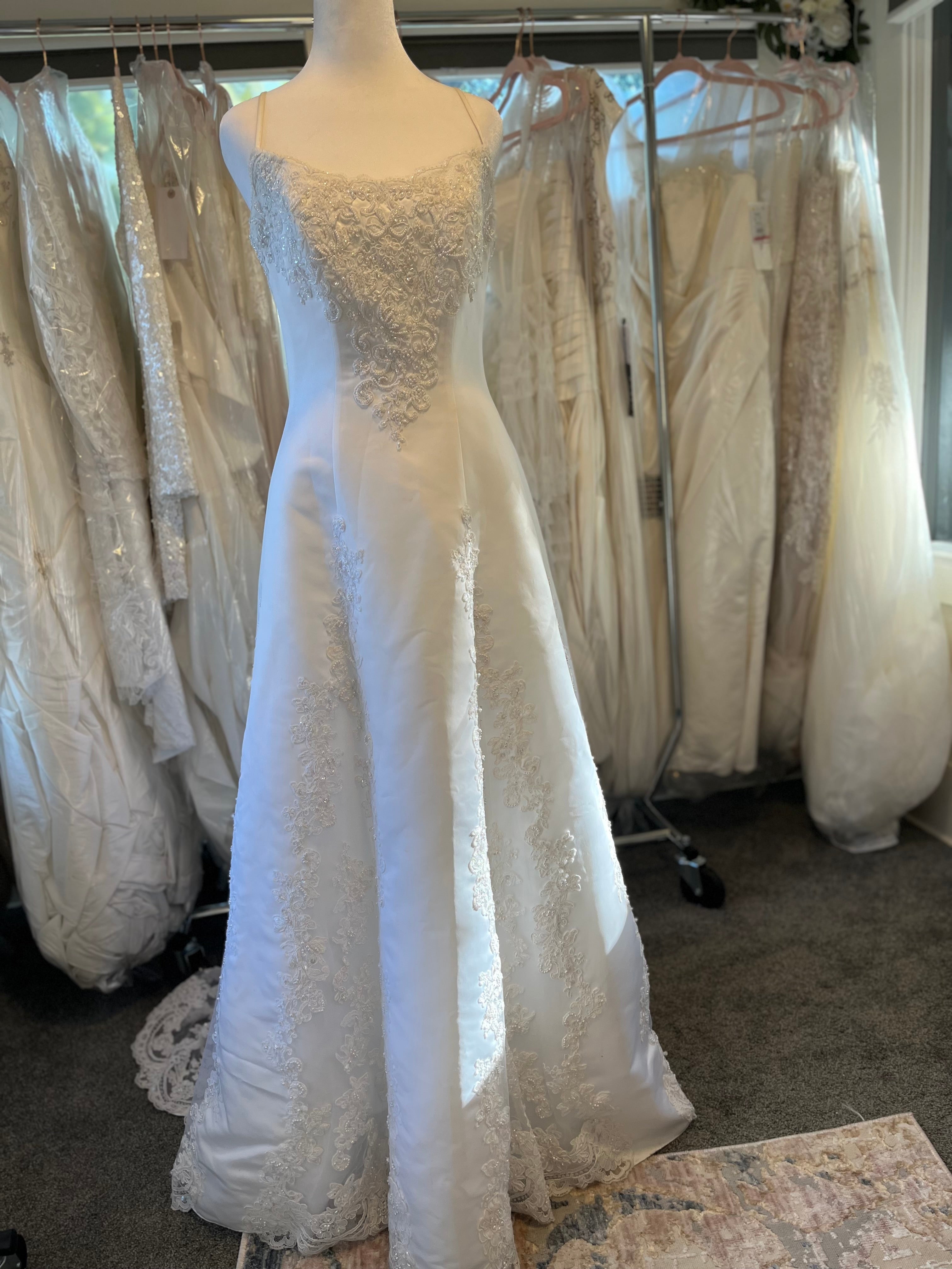 Wedding dress size 6 #52
