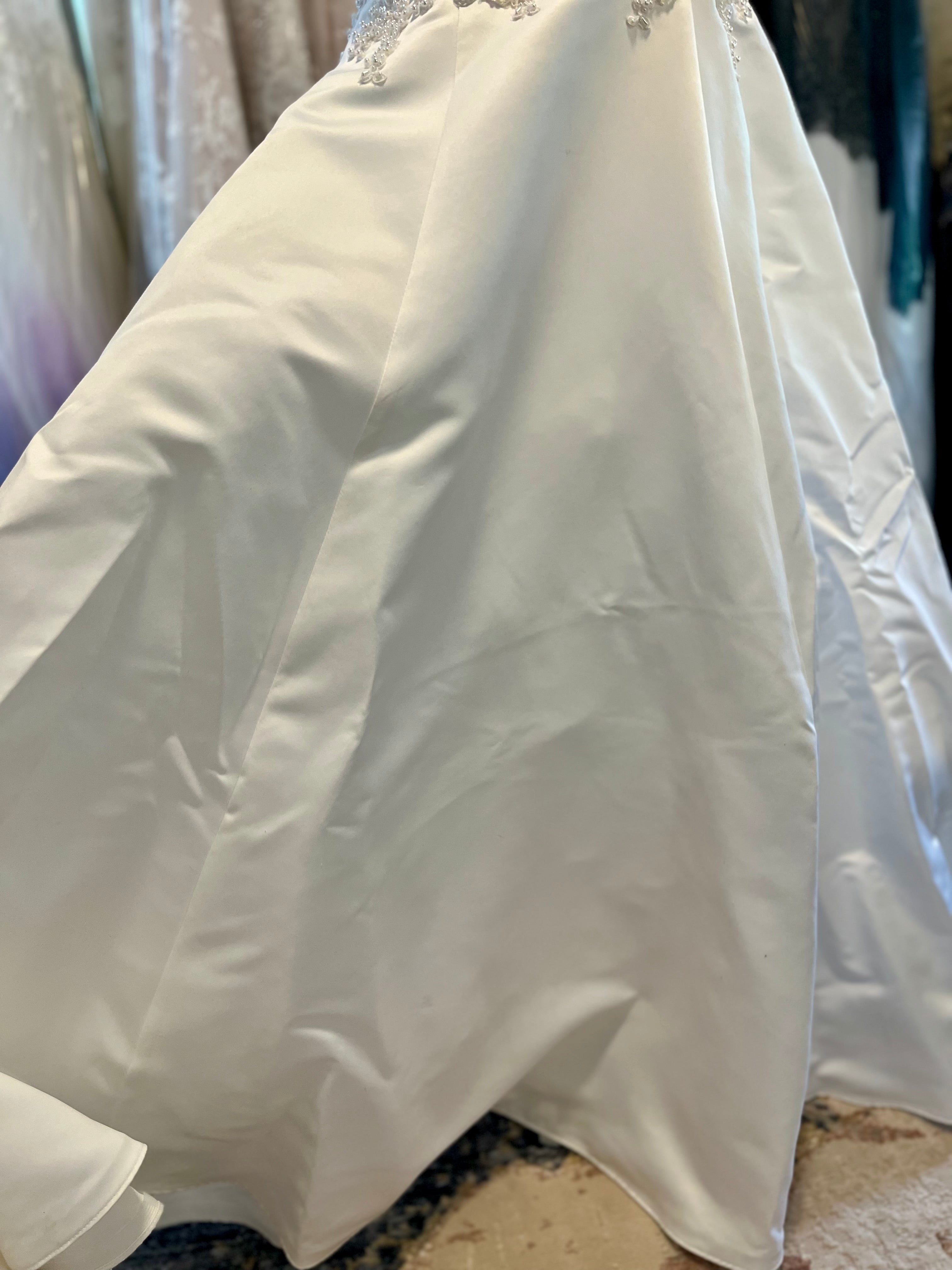 Halter A Line wedding dress size 8 #27