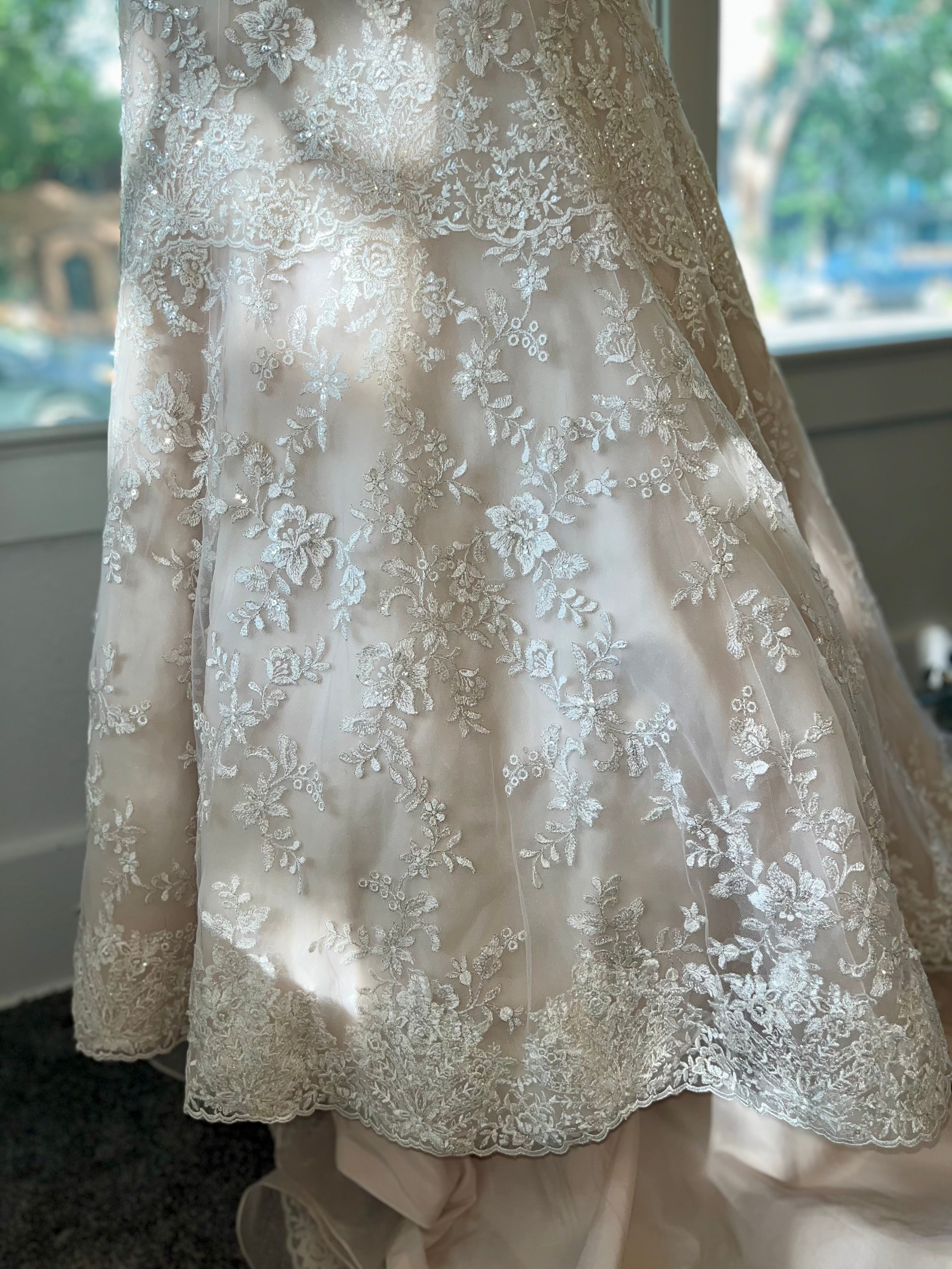 Champagne Lace size 6 #19