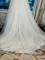 Ball gown wedding dress size 4/6 WD# 31