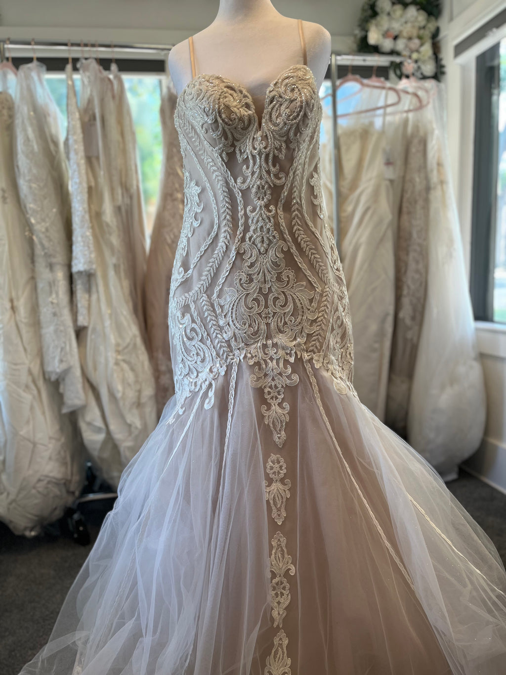 Essence of Australia size 12 #48