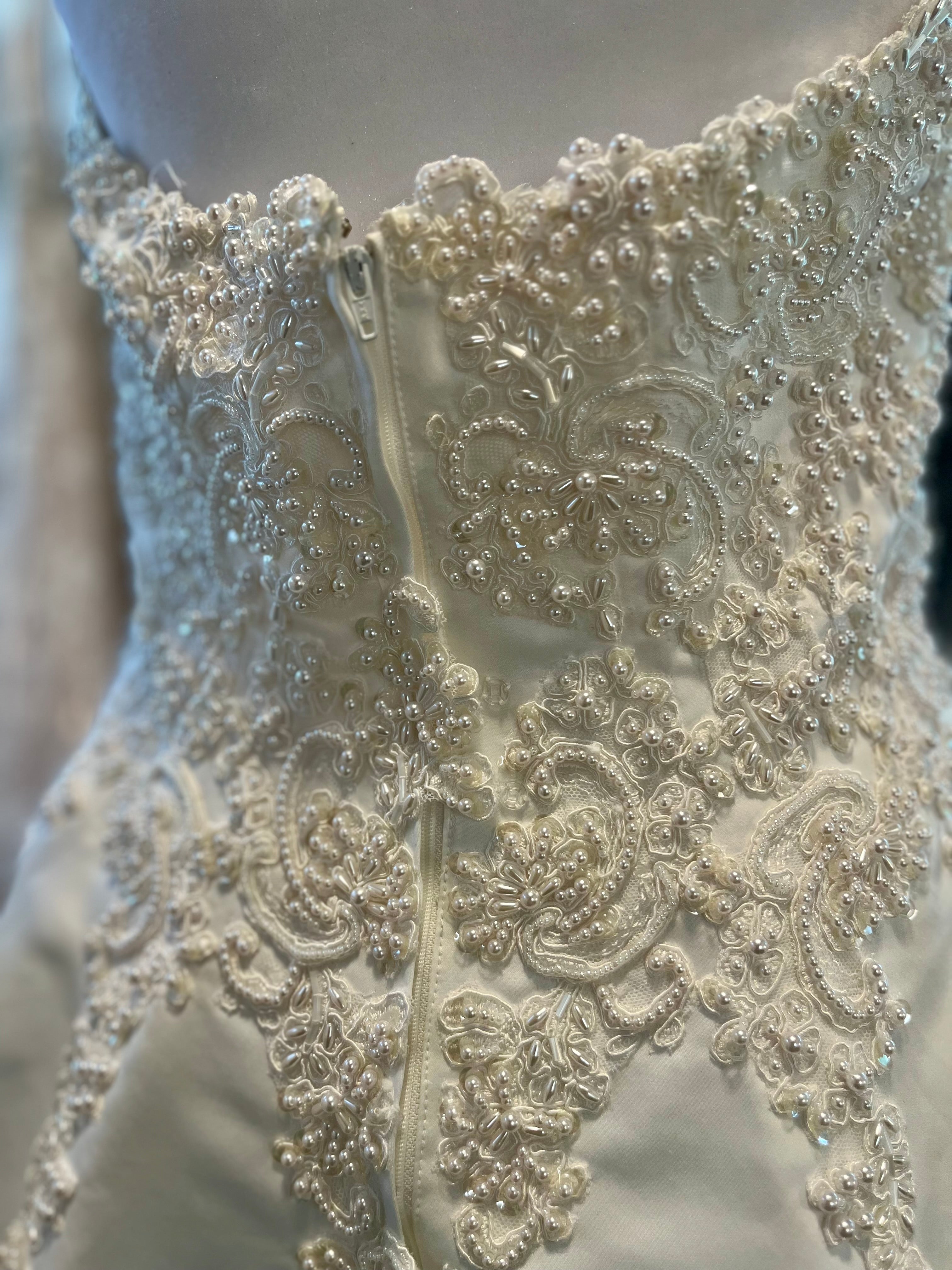 Halter A Line wedding dress size 8 #27