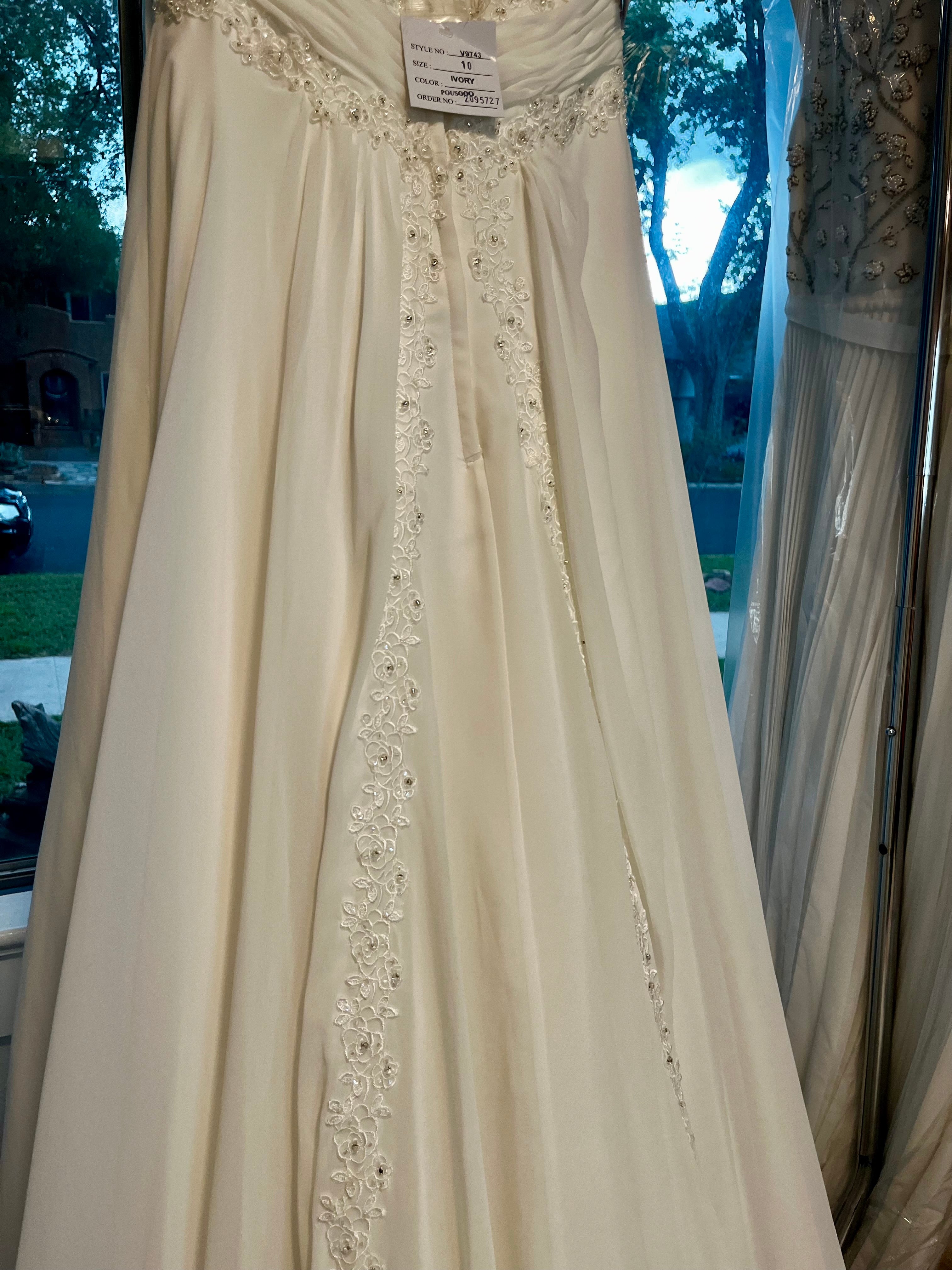 David’s Bridal size 10 NWT #29