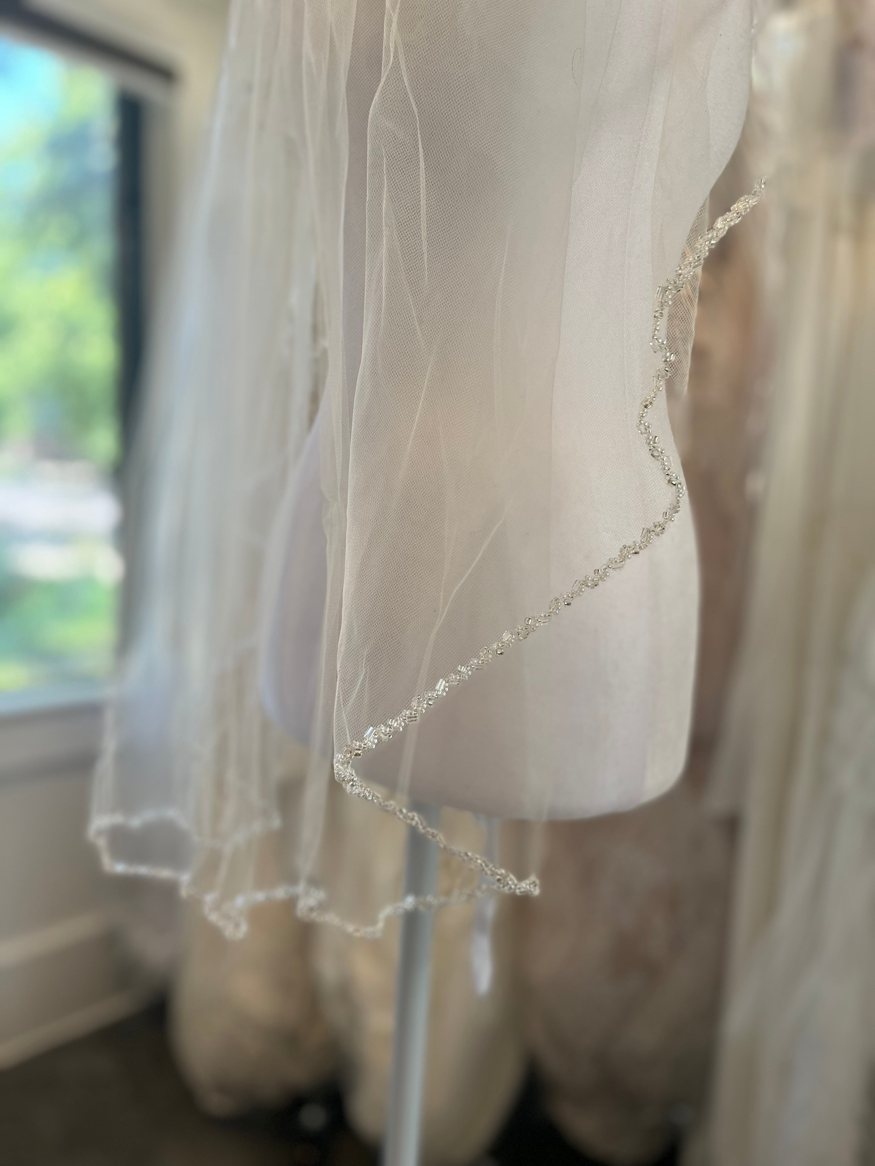 Veil #06 fingertip