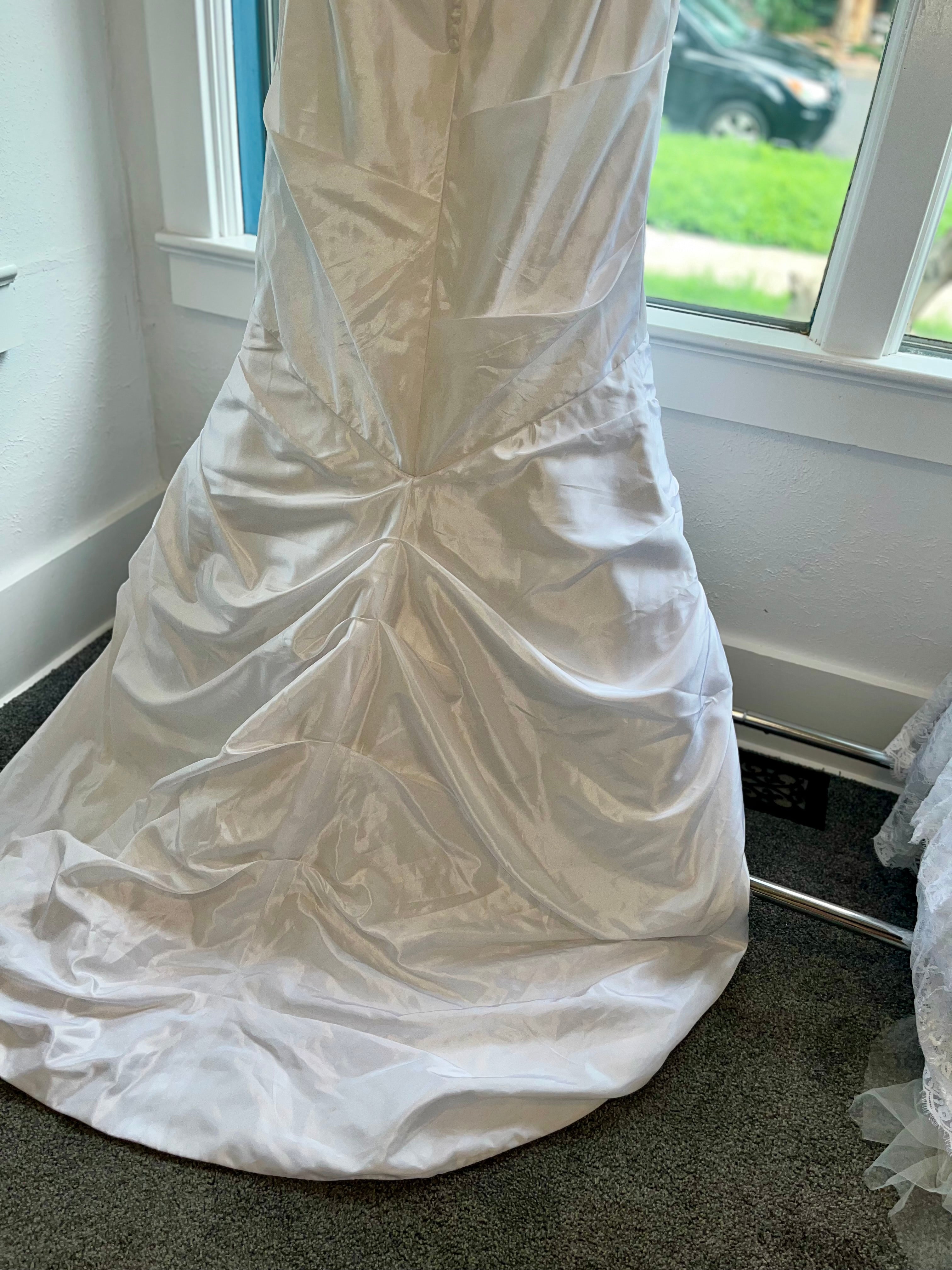 David’s Bridal F&F size 14 #24