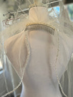 Veil #06 fingertip