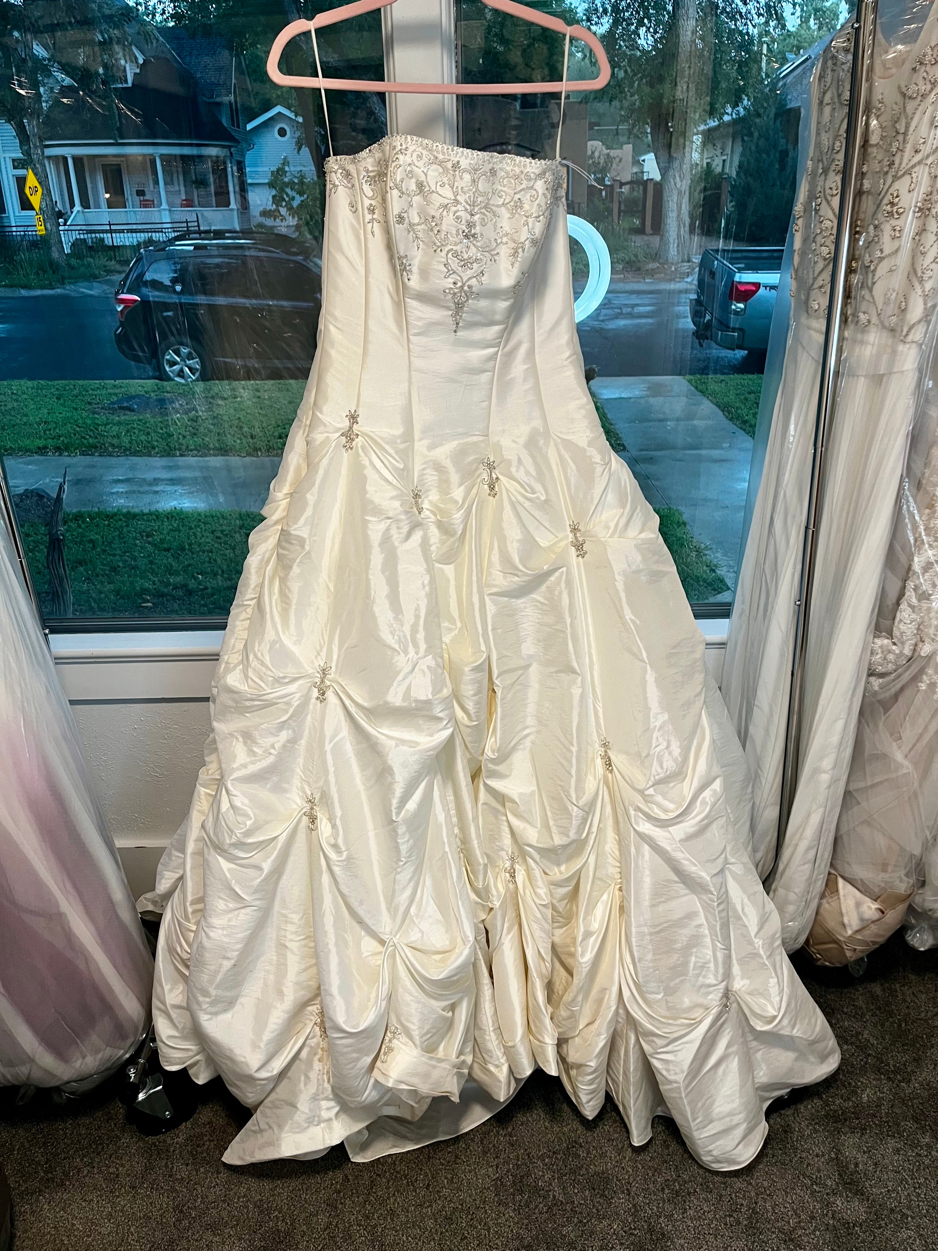 Maggie Sottero Size 10 WD#32