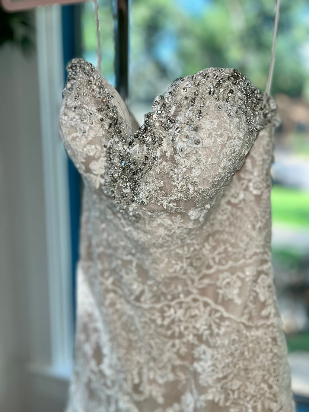 Champagne Lace size 6 #19