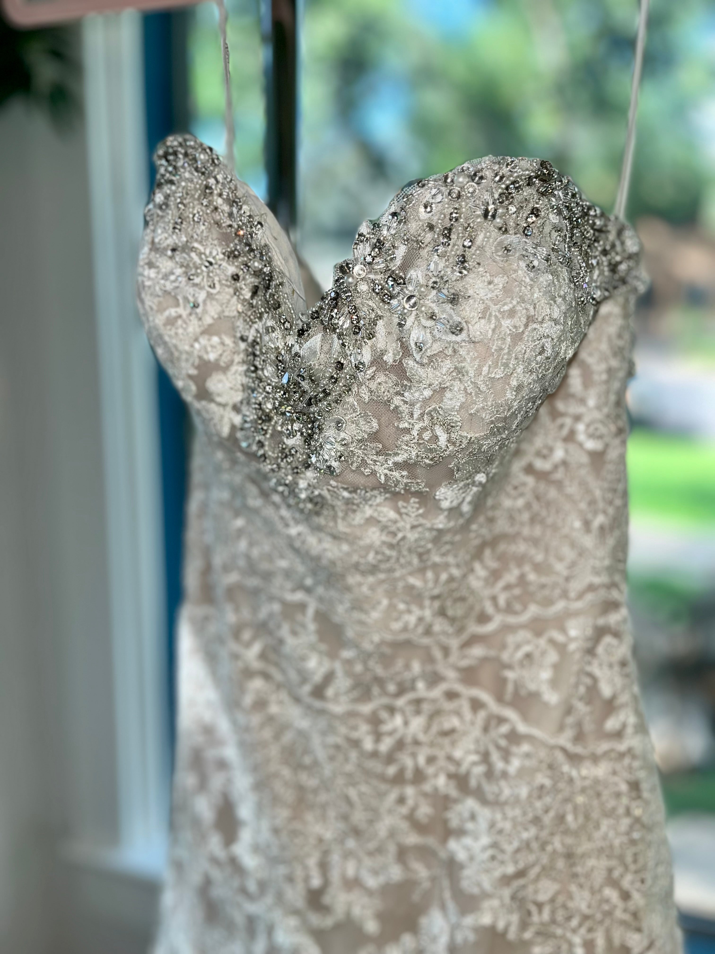 Champagne Lace size 6 #19