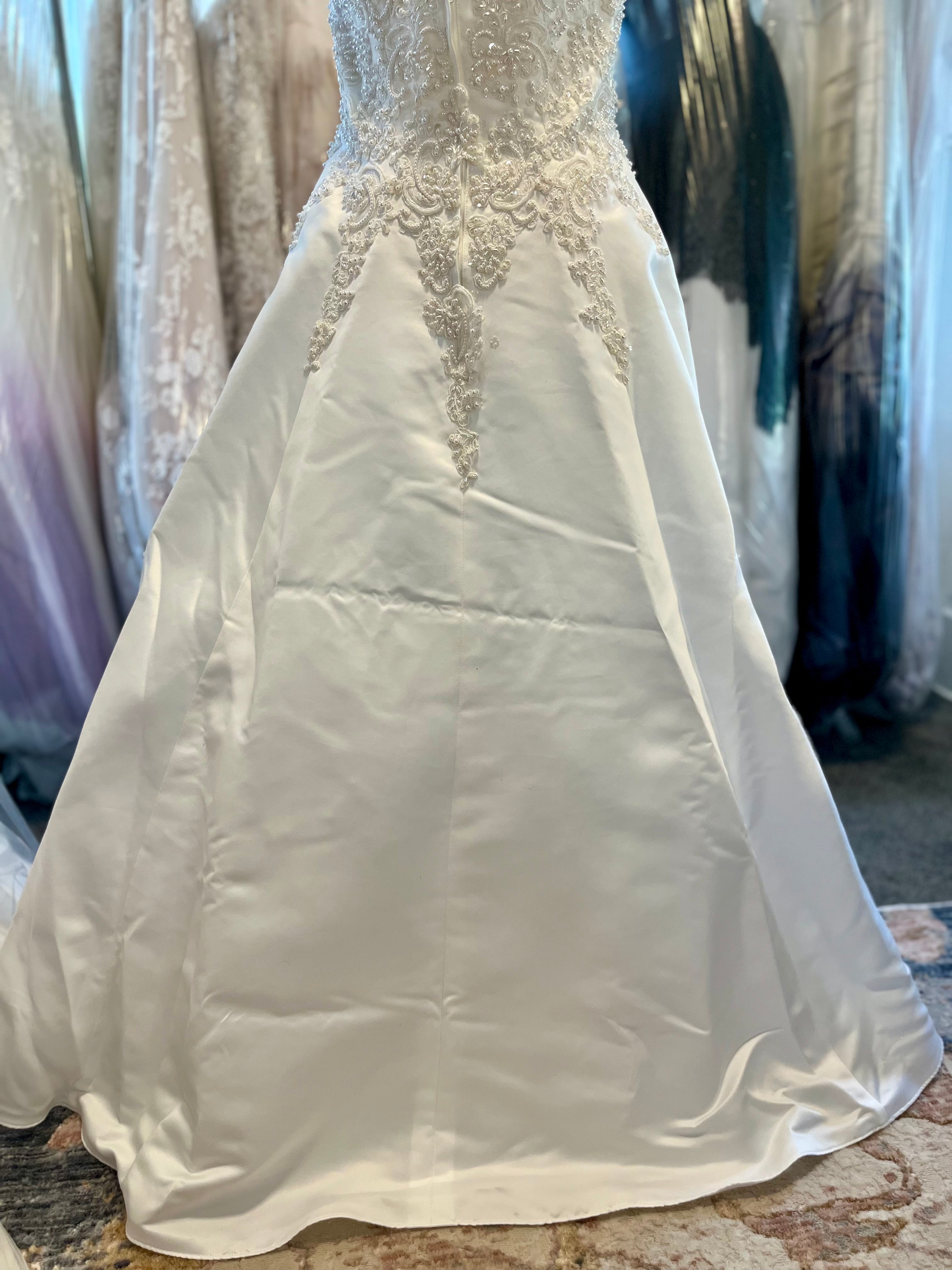Halter A Line wedding dress size 8 #27