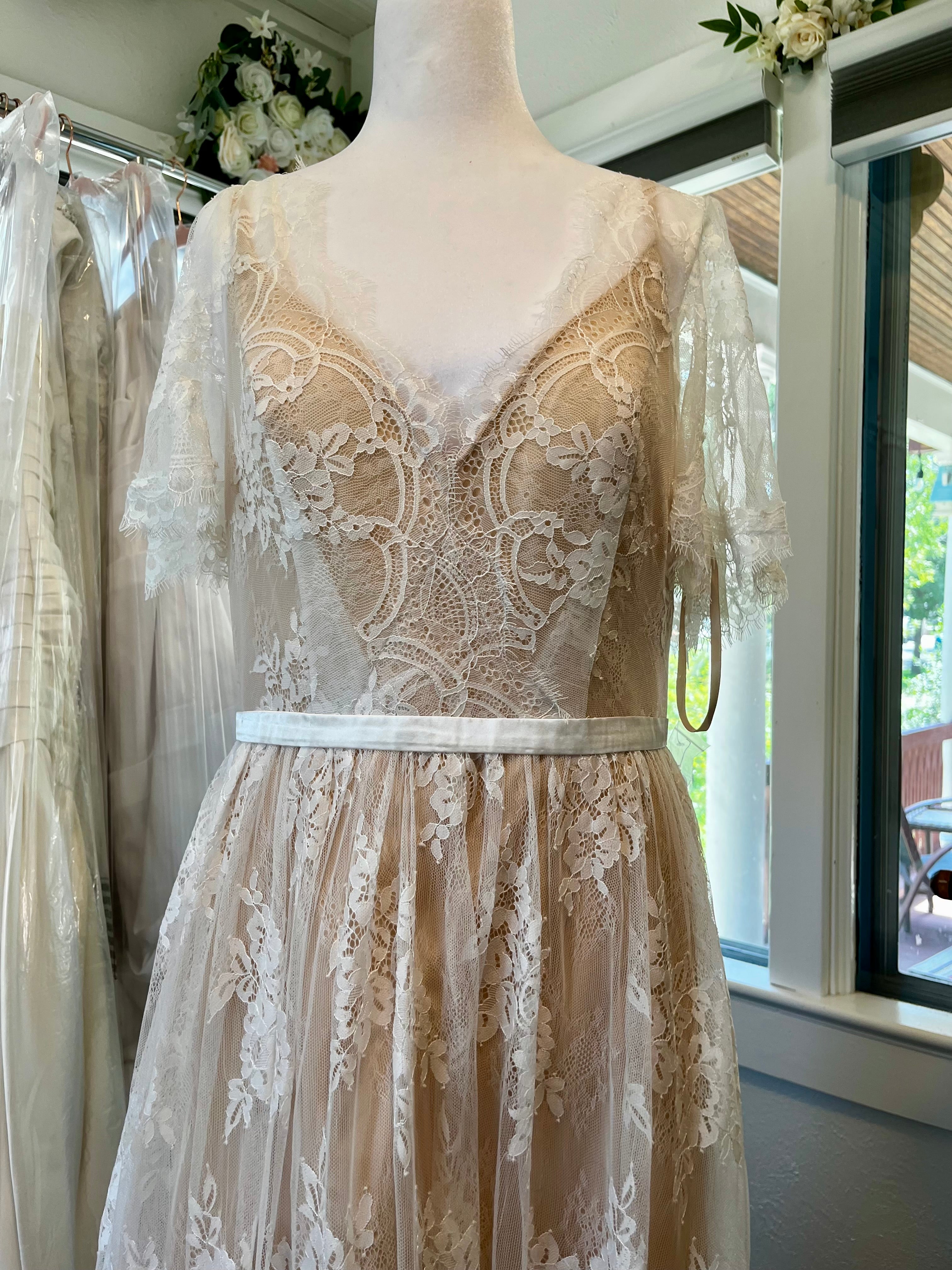 A line lace silhouette #37