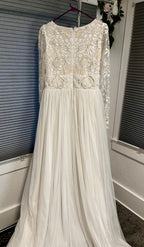 Lotus Threads/ long Sleeve bridal gown/ NWT/ Size 14 #15