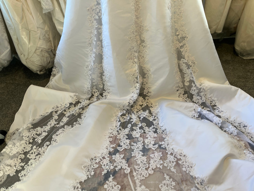 Wedding dress size 6 #52